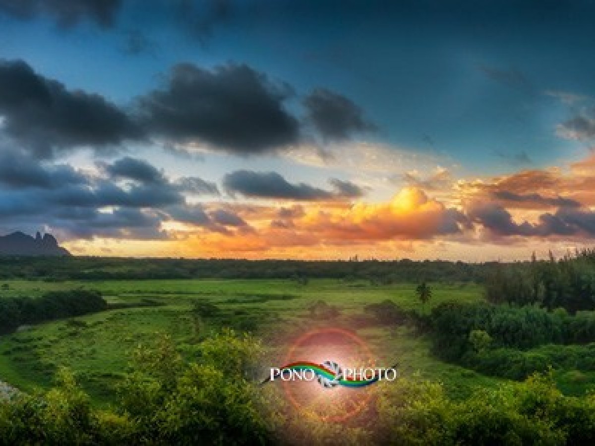 A sunset over Kauai, Hawaii